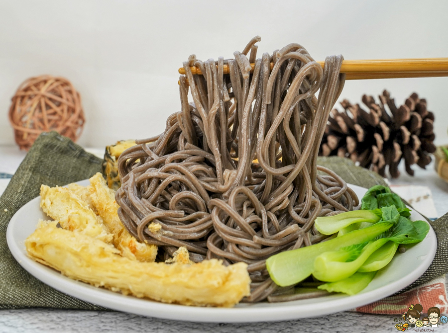 北港老店 老字號 老牌 麵條 手工 彩色麵 伴手禮 禮盒 花椒堅果醬 金蔥香雞油 