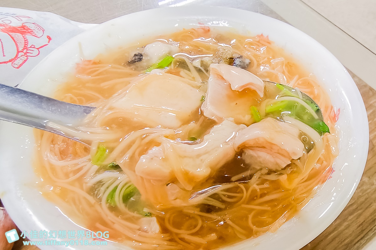 [板橋美食]油庫口蚵仔麵線/麵線+炭烤香腸一組才是經典吃法/板橋美食推薦