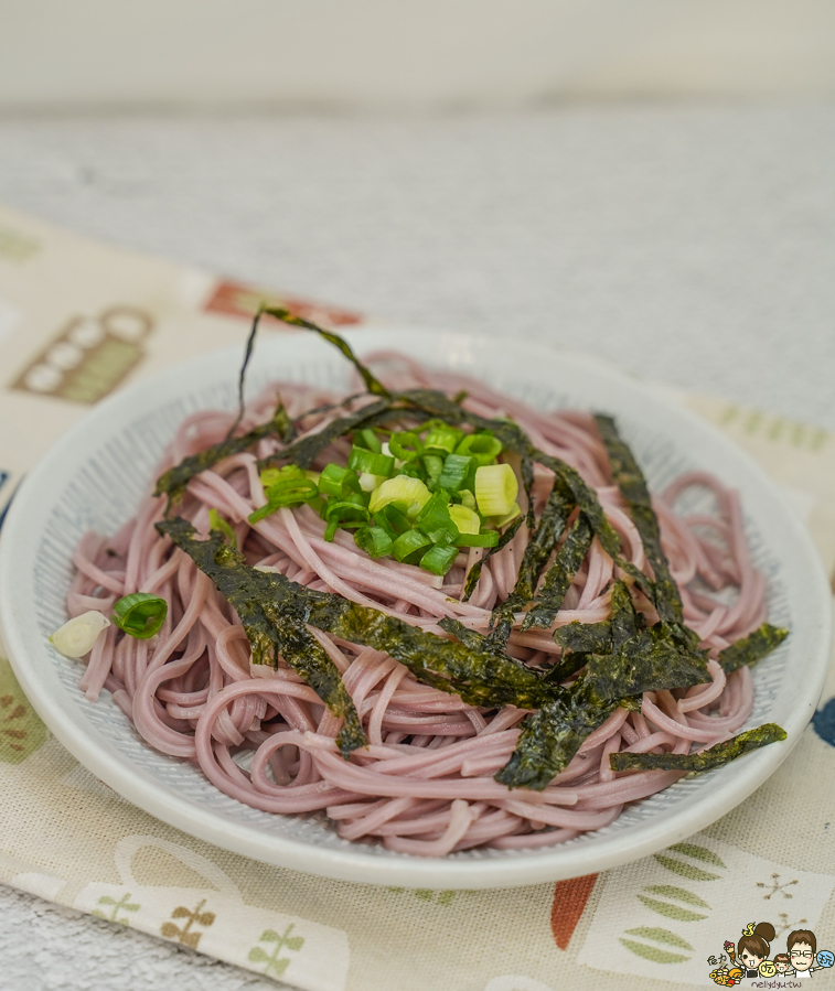 北港老店 老字號 老牌 麵條 手工 彩色麵 伴手禮 禮盒 花椒堅果醬 金蔥香雞油 