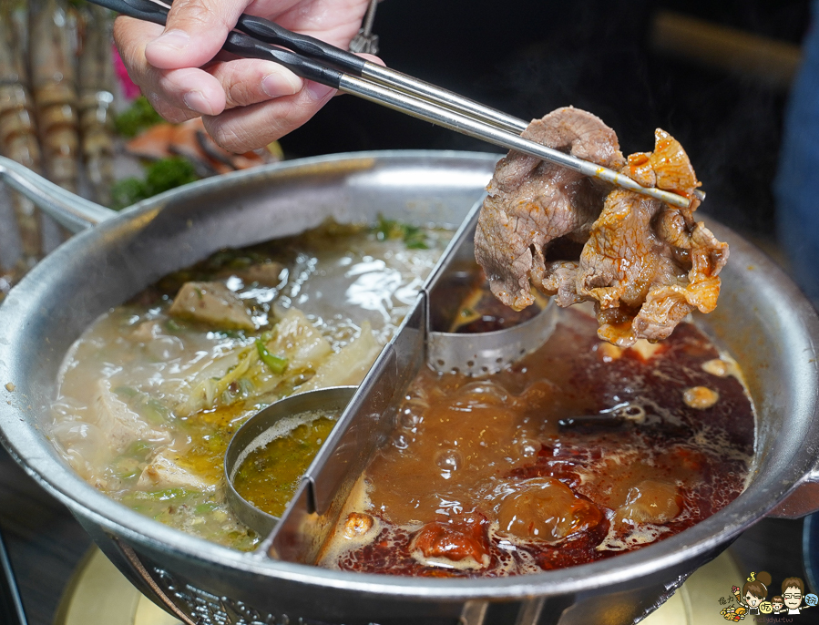 高雄新店開幕 麻辣火鍋 青花驕 王品 火鍋 麻辣 鴛鴦鍋 聚餐 高雄美食 聚餐 包廂 排隊 宵夜 晚餐 巨蛋商圈 美食