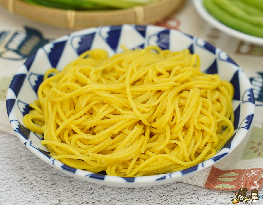 北港老店 老字號 老牌 麵條 手工 彩色麵 伴手禮 禮盒 花椒堅果醬 金蔥香雞油 