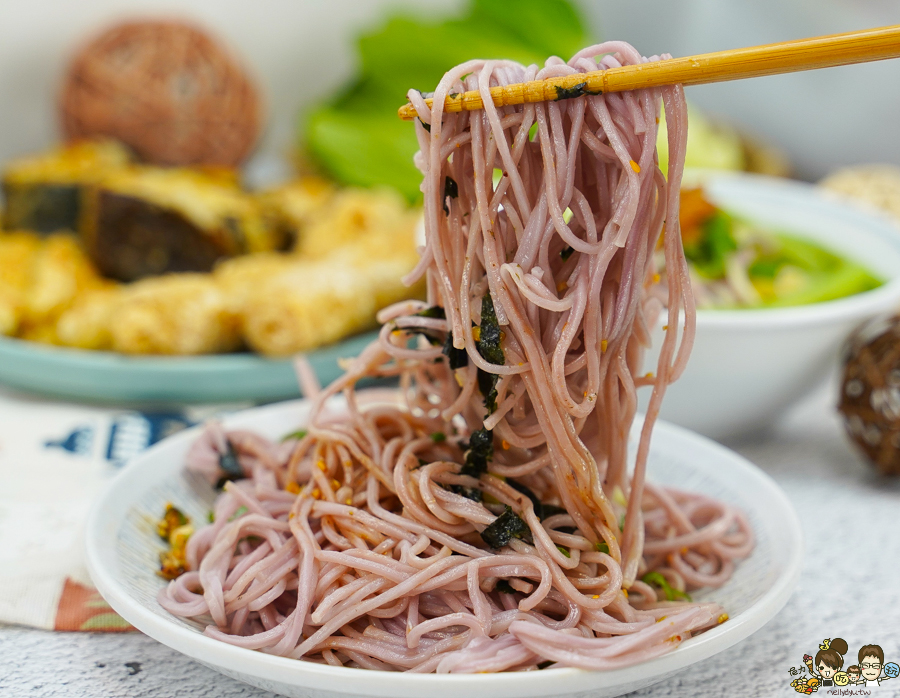 北港老店 老字號 老牌 麵條 手工 彩色麵 伴手禮 禮盒 花椒堅果醬 金蔥香雞油 