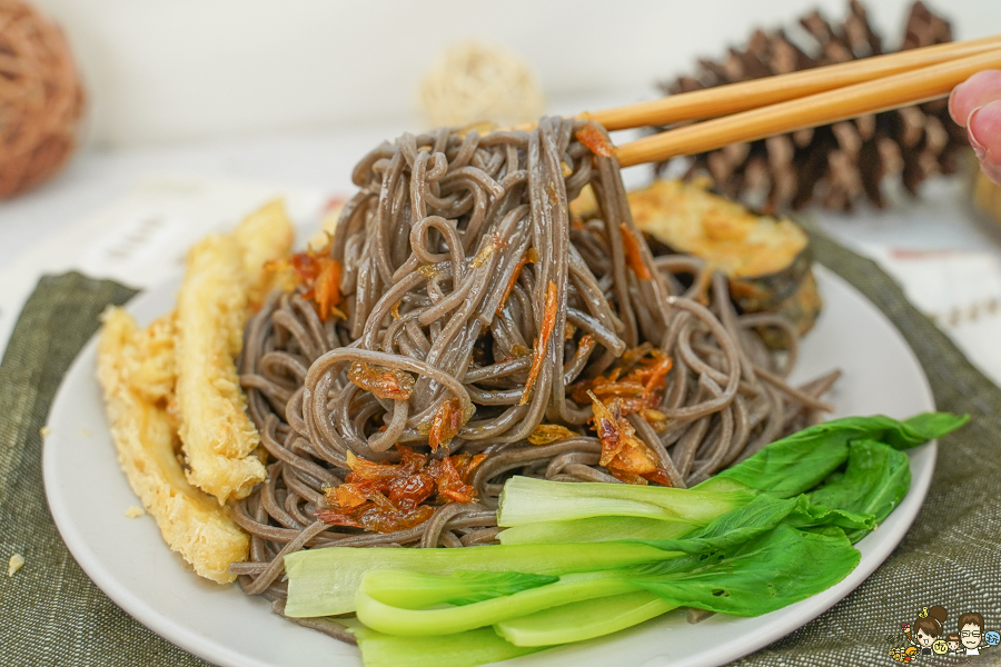 北港老店 老字號 老牌 麵條 手工 彩色麵 伴手禮 禮盒 花椒堅果醬 金蔥香雞油 