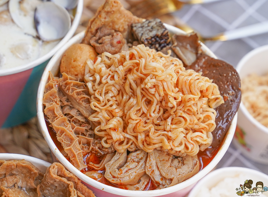 小火鍋 外帶火鍋 鍋物 個人鍋 防疫 外帶 美食 必吃 春囍 好吃 麻辣 麻奶 高雄美食