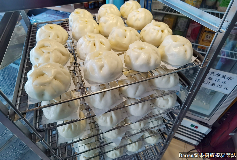 淡水美食|福星阿嬤筍肉包/一出爐就秒殺淡水包子店/外帶美食(菜單價位)
