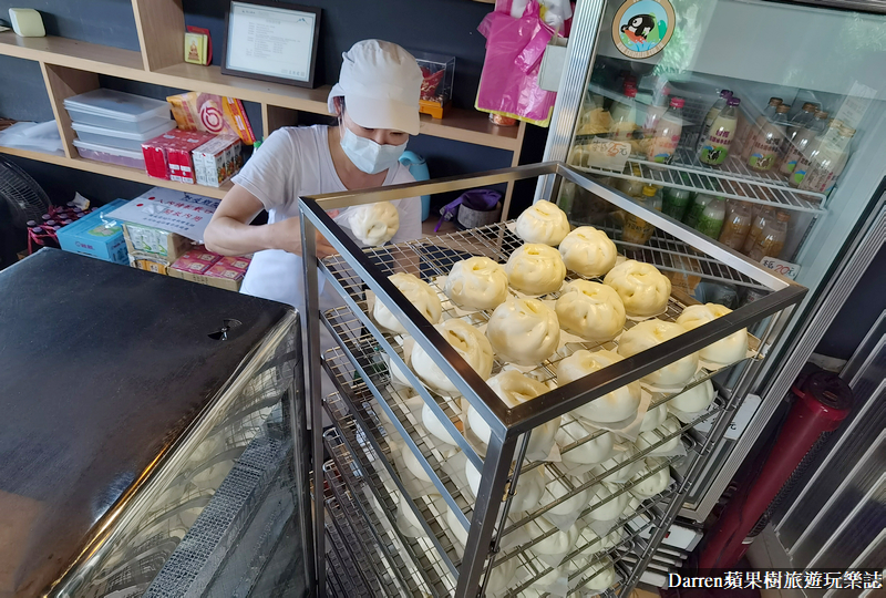淡水美食|福星阿嬤筍肉包/一出爐就秒殺淡水包子店/外帶美食(菜單價位)