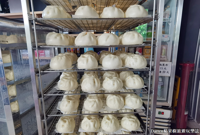 淡水美食|福星阿嬤筍肉包/一出爐就秒殺淡水包子店/外帶美食(菜單價位)