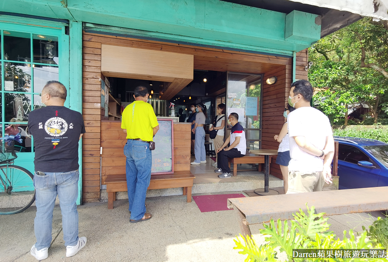淡水美食|福星阿嬤筍肉包/一出爐就秒殺淡水包子店/外帶美食(菜單價位)