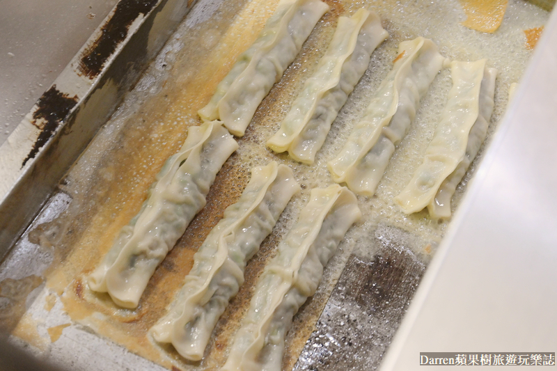中和美食|楊家麵食水餃館/巨無霸冰花大鍋貼/捷運永安市場站美食(菜單價位)
