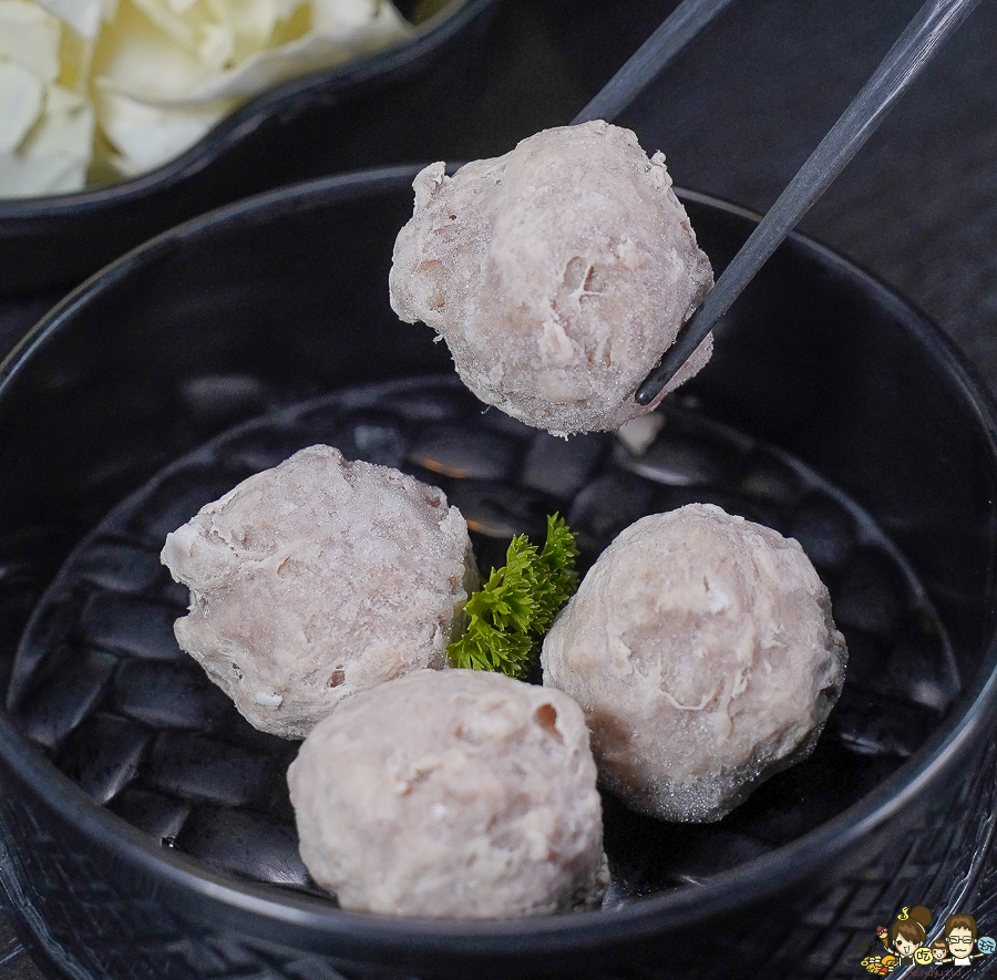 聞雞起爐 火鍋 鍋物 聚餐 香港鍋物 港式 港味 香港人開的 獨家 高雄美食 高雄港式美食