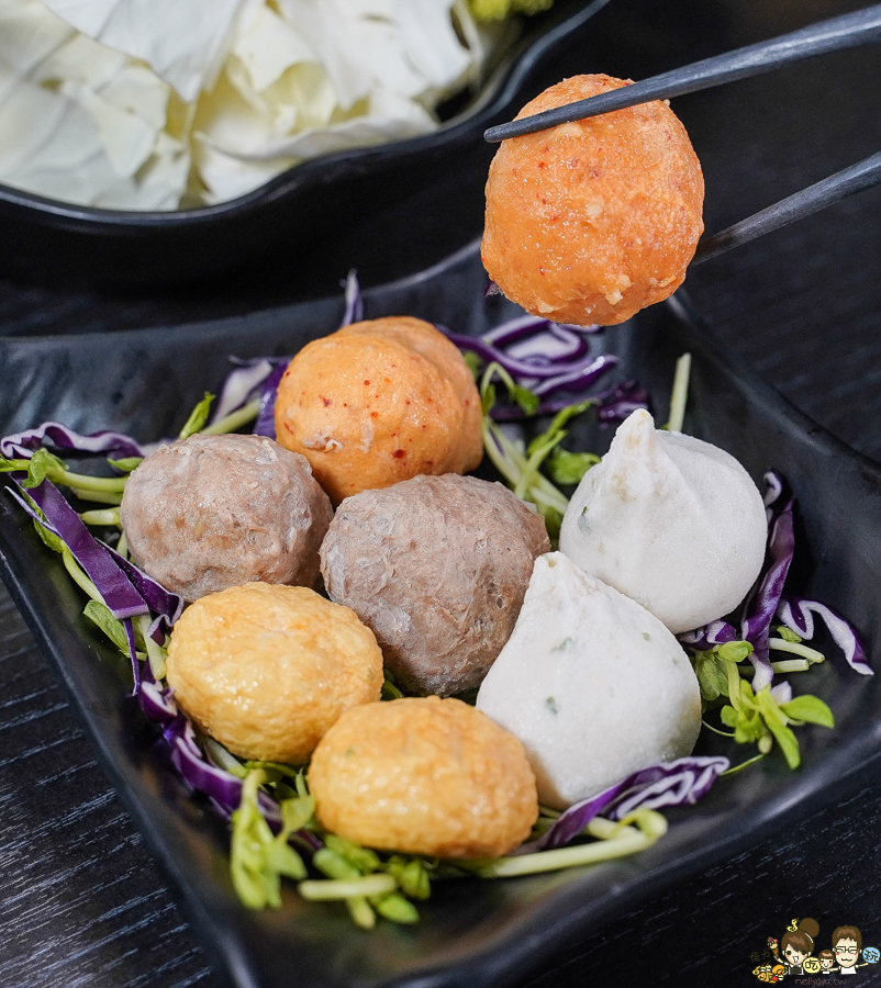 聞雞起爐 火鍋 鍋物 聚餐 香港鍋物 港式 港味 香港人開的 獨家 高雄美食 高雄港式美食