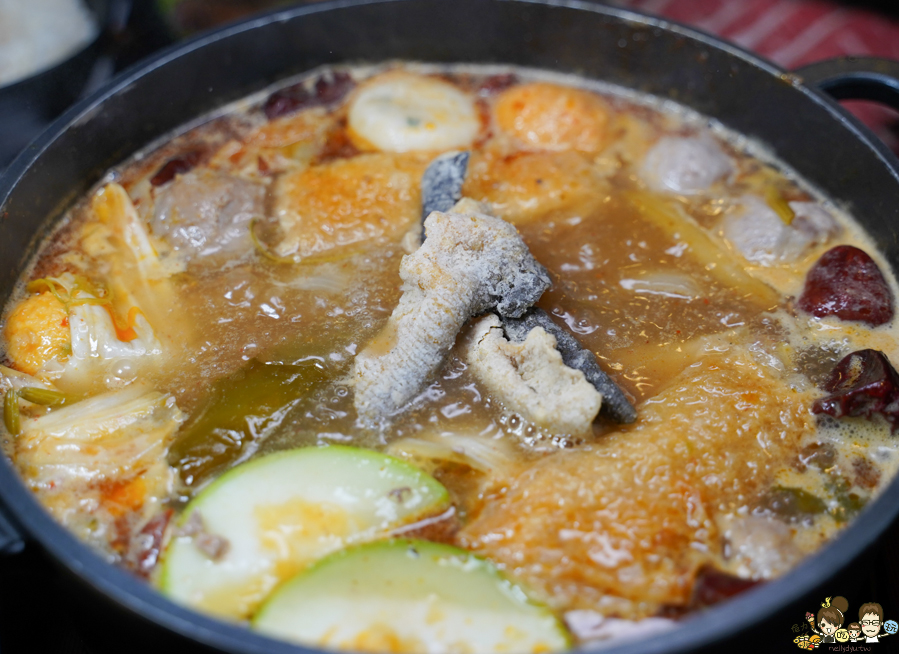 聞雞起爐 火鍋 鍋物 聚餐 香港鍋物 港式 港味 香港人開的 獨家 高雄美食 高雄港式美食
