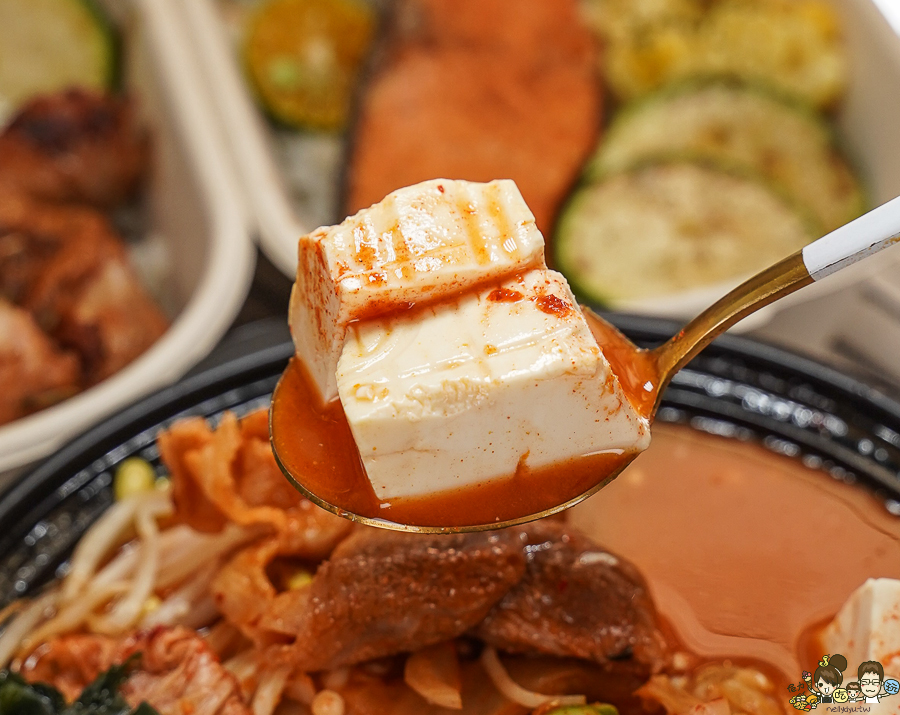 口碑 Yavan雅釩形象概念廚房 高雄美食 便當 餐盒 外帶 外送 異國料理 泰式 韓式 日式 咖哩 低GI 健康餐盒