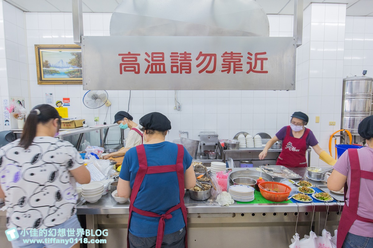 [高雄美食]冬粉王(附菜單)/愛吃豬內臟的人會喜歡/推乾冬粉必點/鹽埕區美食推薦