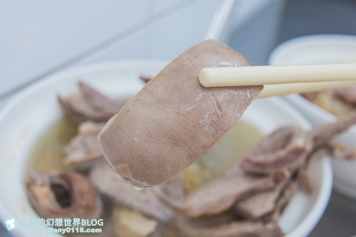 [高雄美食]冬粉王(附菜單)/愛吃豬內臟的人會喜歡/推乾冬粉必點/鹽埕區美食推薦