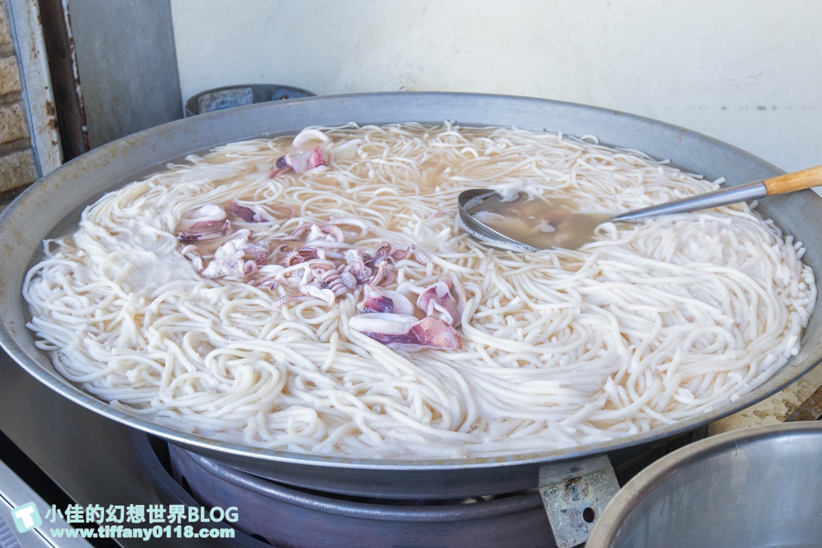 [台南美食]邱家小卷米粉(附菜單)/只有20個位置想吃乖乖排隊/國華街美食推薦