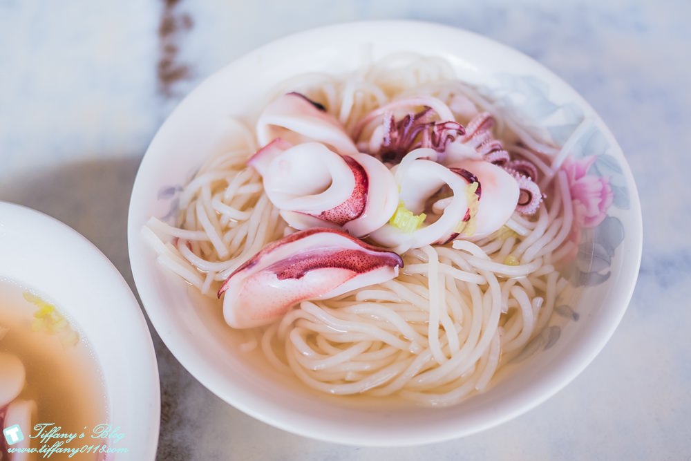 [台南美食]邱家小卷米粉(附菜單)/只有20個位置想吃乖乖排隊/國華街美食推薦
