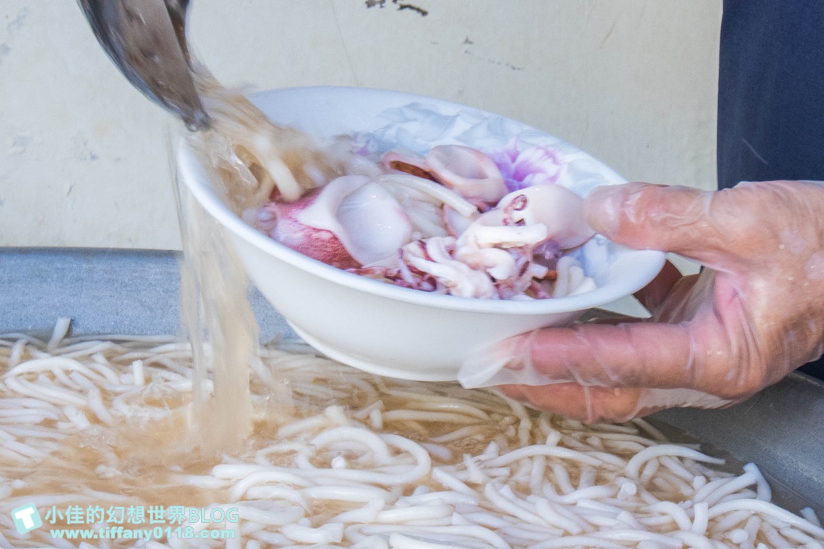 [台南美食]邱家小卷米粉(附菜單)/只有20個位置想吃乖乖排隊/國華街美食推薦