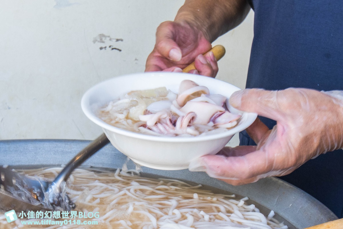 [台南美食]邱家小卷米粉(附菜單)/只有20個位置想吃乖乖排隊/國華街美食推薦