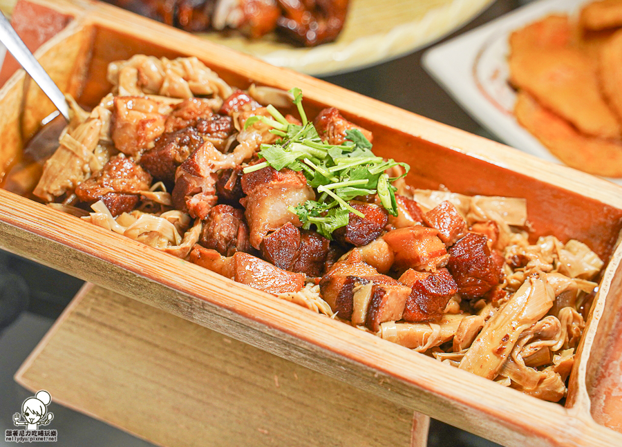 嘉義美食 甕窯雞 烤雞 脆皮烤雞 砂鍋魚頭 功夫料理 私房菜 交流道 必吃 嘉義