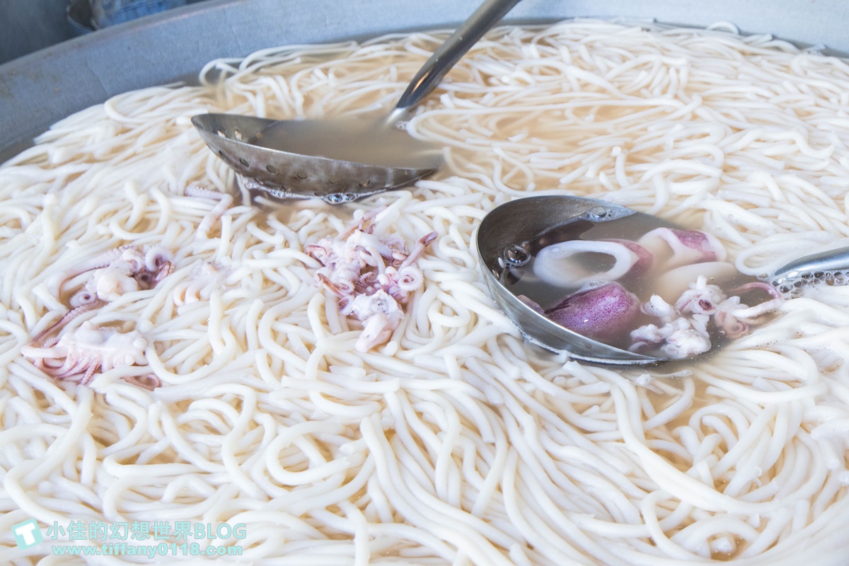 [台南美食]邱家小卷米粉(附菜單)/只有20個位置想吃乖乖排隊/國華街美食推薦