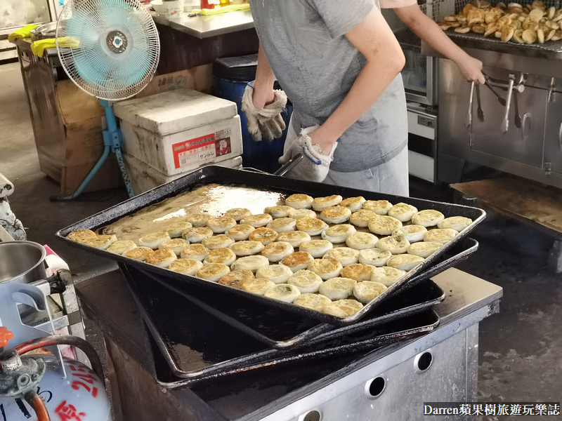 七堵美食|羅記蔥油餅/基隆蔥油餅餛飩湯在地早餐銅板美食(菜單價位)