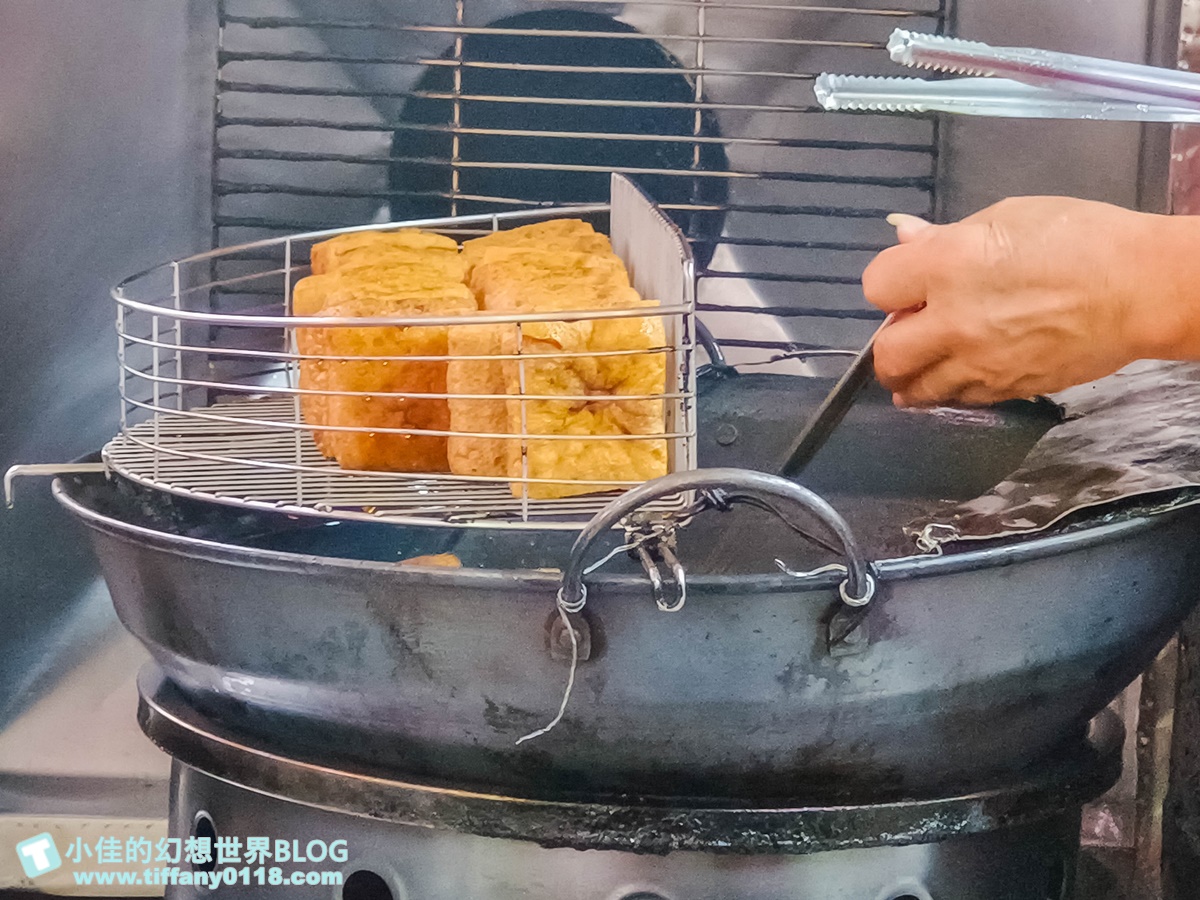 [高雄美食]旗山老街三哥臭豆腐/開業60年外酥內嫩份量多/旗山老街美食推薦
