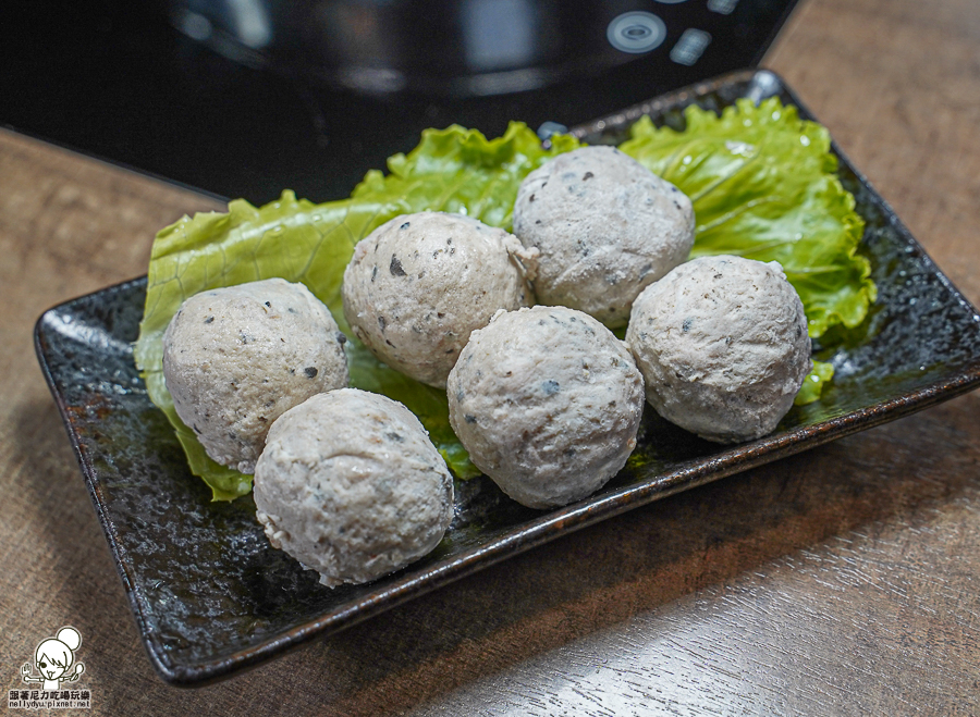 高雄火鍋推薦 推薦 好吃 火鍋 親子 聚會 家庭 上官木桶鍋 凹子底 和牛 商務聚餐 包場 