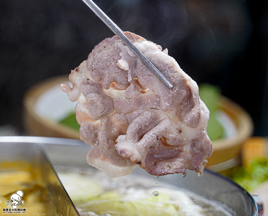 高雄火鍋推薦 推薦 好吃 火鍋 親子 聚會 家庭 上官木桶鍋 凹子底 和牛 商務聚餐 包場 