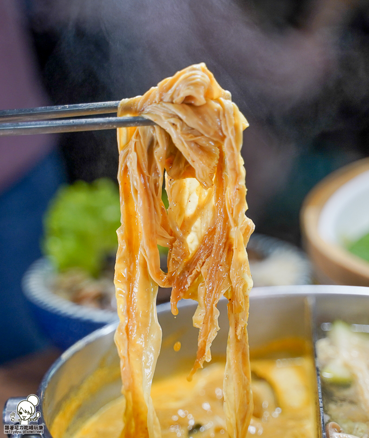 高雄火鍋推薦 推薦 好吃 火鍋 親子 聚會 家庭 上官木桶鍋 凹子底 和牛 商務聚餐 包場 