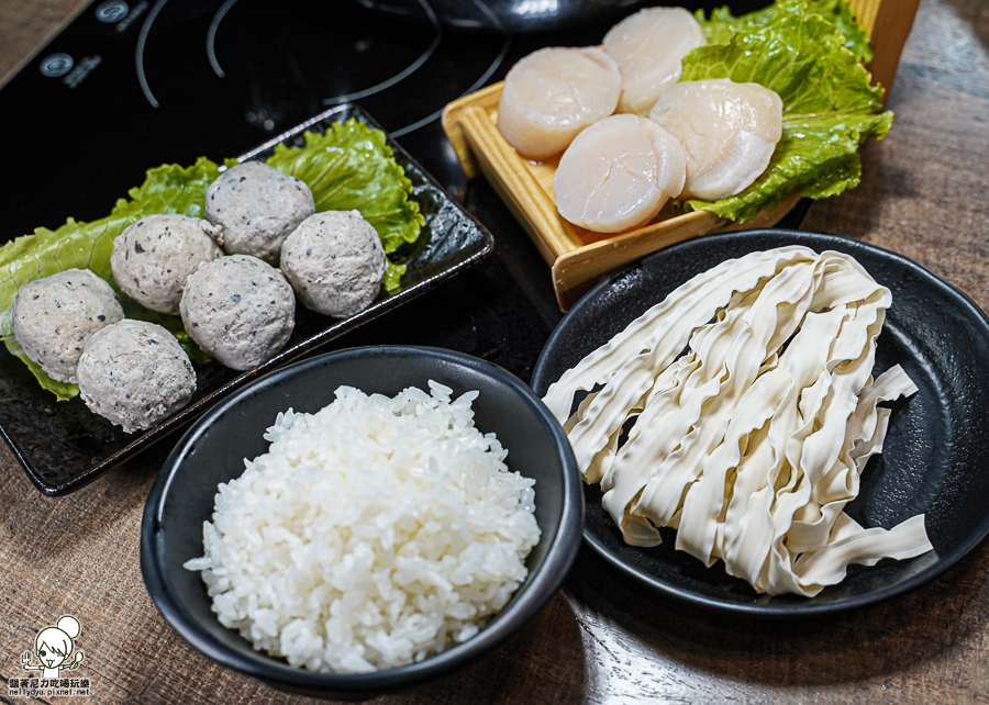 高雄火鍋推薦 推薦 好吃 火鍋 親子 聚會 家庭 上官木桶鍋 凹子底 和牛 商務聚餐 包場 