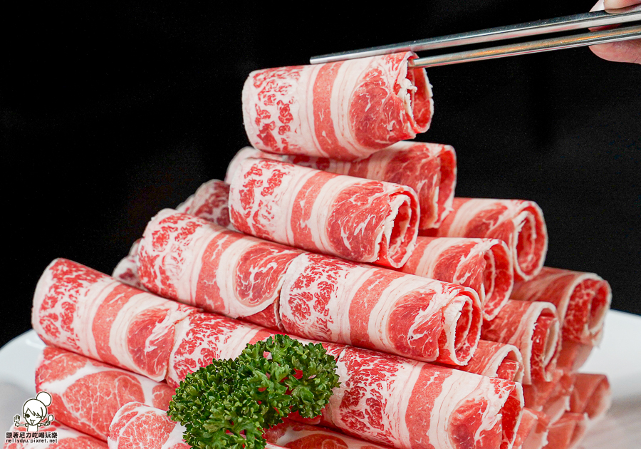 高雄火鍋推薦 推薦 好吃 火鍋 親子 聚會 家庭 上官木桶鍋 凹子底 和牛 商務聚餐 包場 