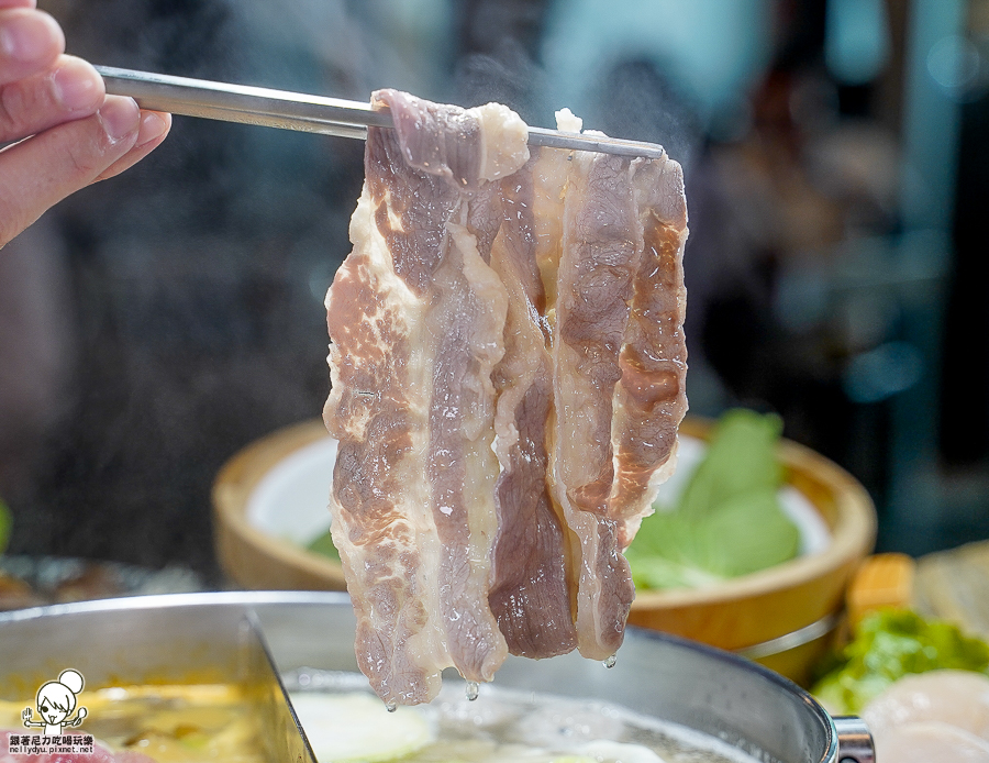 高雄火鍋推薦 推薦 好吃 火鍋 親子 聚會 家庭 上官木桶鍋 凹子底 和牛 商務聚餐 包場 