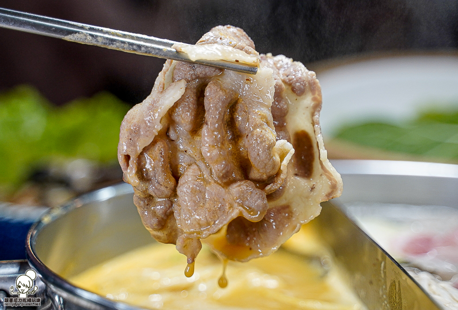 高雄火鍋推薦 推薦 好吃 火鍋 親子 聚會 家庭 上官木桶鍋 凹子底 和牛 商務聚餐 包場 