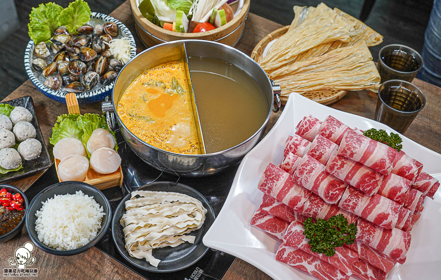 高雄火鍋推薦 推薦 好吃 火鍋 親子 聚會 家庭 上官木桶鍋 凹子底 和牛 商務聚餐 包場 