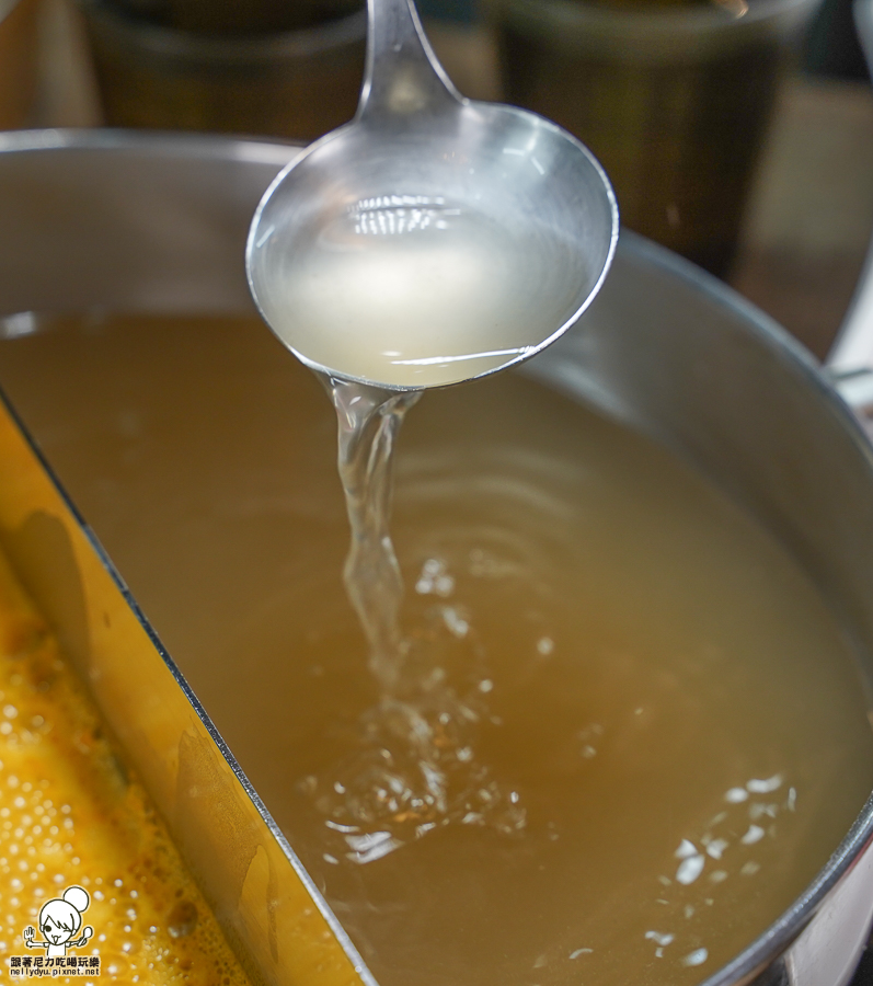 高雄火鍋推薦 推薦 好吃 火鍋 親子 聚會 家庭 上官木桶鍋 凹子底 和牛 商務聚餐 包場 