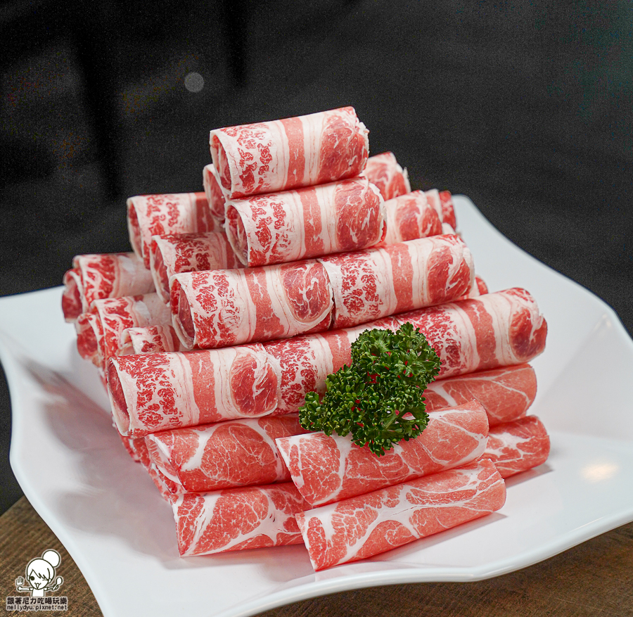 高雄火鍋推薦 推薦 好吃 火鍋 親子 聚會 家庭 上官木桶鍋 凹子底 和牛 商務聚餐 包場 