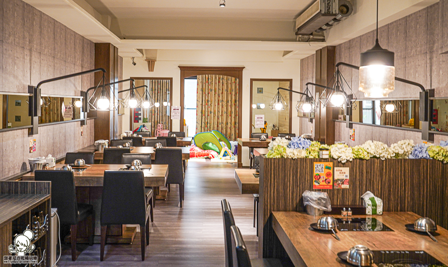 高雄火鍋推薦 推薦 好吃 火鍋 親子 聚會 家庭 上官木桶鍋 凹子底 和牛 商務聚餐 包場 