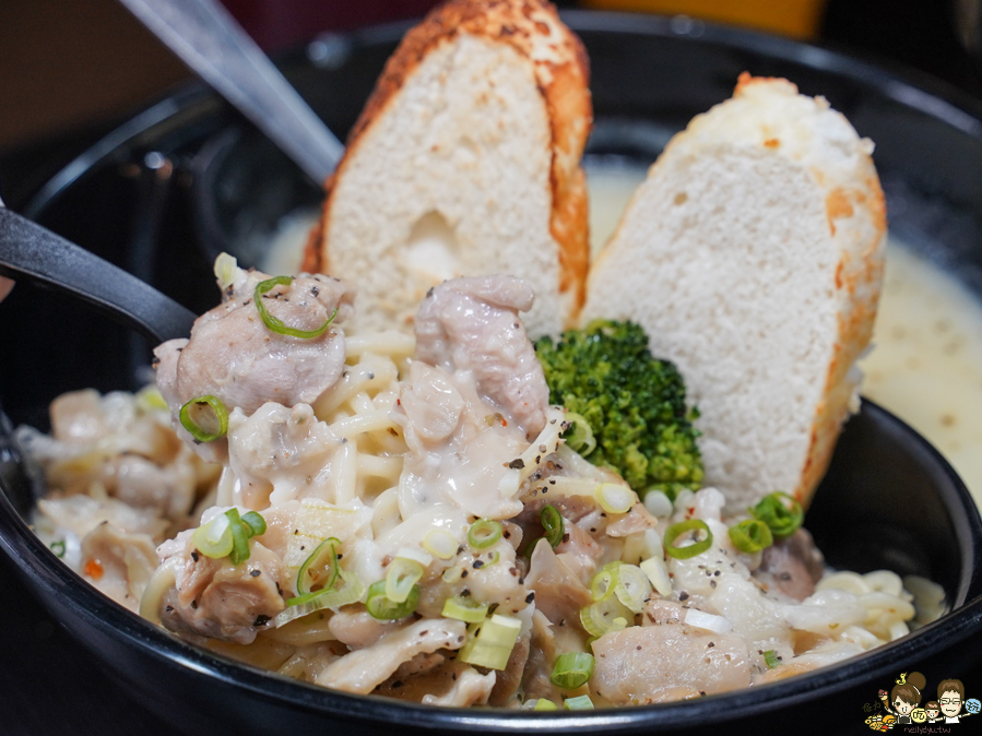 台中景點 台灣旅遊 台中旅遊 親子 親子旅遊 互動 兒童 玩樂 網美拍照 景點 夢幻 歐洲 耶誕