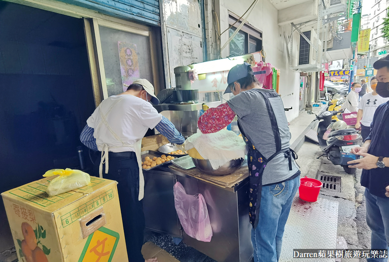 新莊美食|新莊地瓜球芝麻球/隱藏巷弄抽號碼牌巷弄美食(價位)