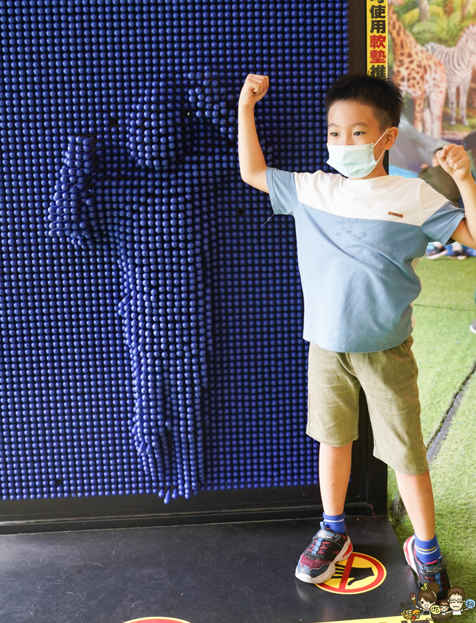 台中景點 台灣旅遊 台中旅遊 親子 親子旅遊 互動 兒童 玩樂 網美拍照 景點 夢幻 歐洲 耶誕