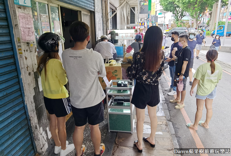 新莊美食|新莊地瓜球芝麻球/隱藏巷弄抽號碼牌巷弄美食(價位)
