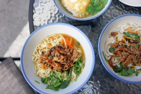 苗栗南庄美食│老家米食堂。南庄手工麵‧米苔目與蘿蔔糕*