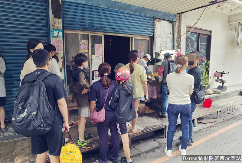 新莊美食|新莊地瓜球芝麻球/隱藏巷弄抽號碼牌巷弄美食(價位)