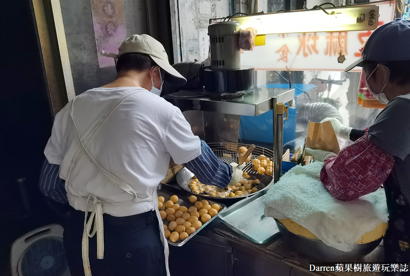 新莊美食|新莊地瓜球芝麻球/隱藏巷弄抽號碼牌巷弄美食(價位)