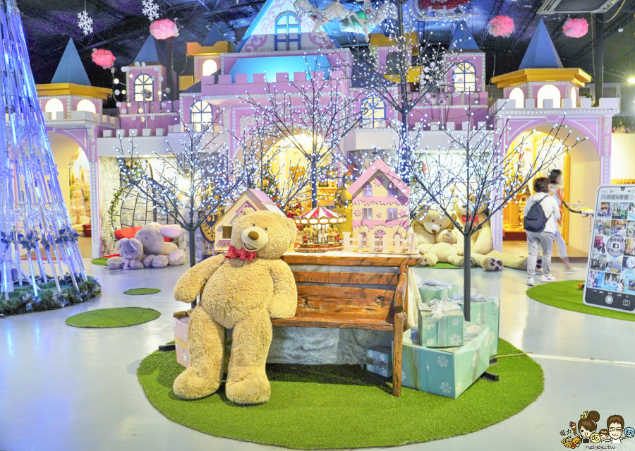 台中景點 台灣旅遊 台中旅遊 親子 親子旅遊 互動 兒童 玩樂 網美拍照 景點 夢幻 歐洲 耶誕