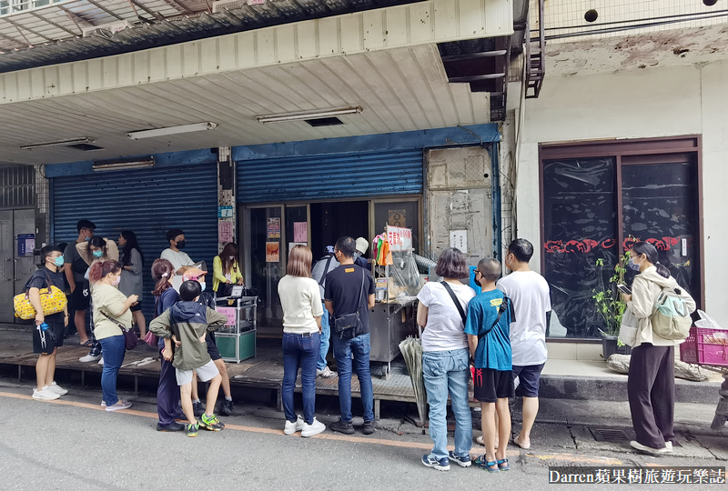 新莊美食|新莊地瓜球芝麻球/隱藏巷弄抽號碼牌巷弄美食(價位)