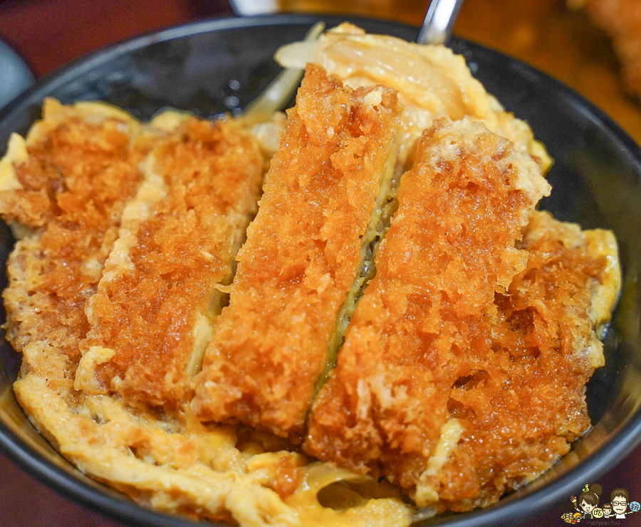 高雄蓋飯 咖哩飯 美食 平價 好吃 快速 炸物 可樂餅 天澤日食 好吃 推薦