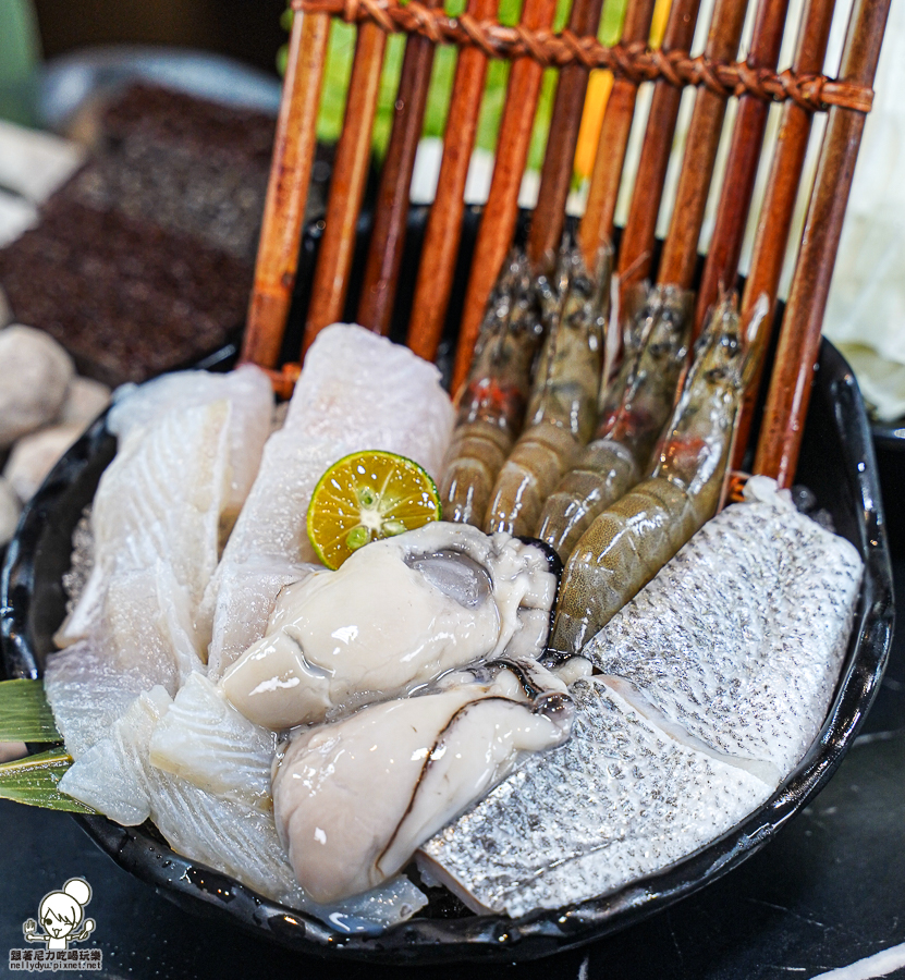 王宮鍋物 新堀江 美食 推薦 聚餐 鍋物 海鮮 肉盤 大肉盤 約會 商務聚會
