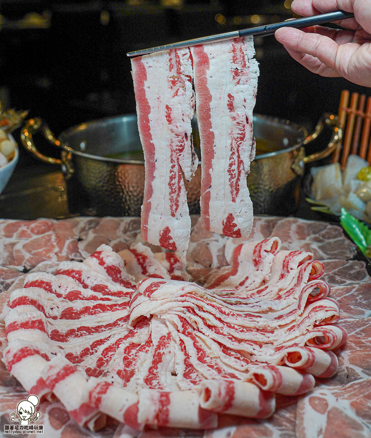 王宮鍋物 新堀江 美食 推薦 聚餐 鍋物 海鮮 肉盤 大肉盤 約會 商務聚會